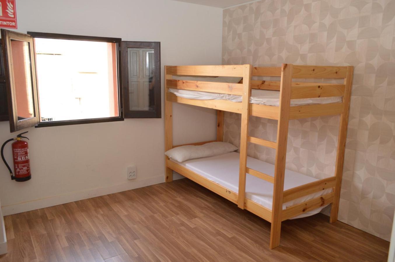 Hostel Gares *